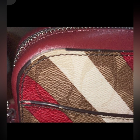 COACH SIGNATURE C BURGUNDY CANVAS MINI CAMERA BAG CROSSBODY HANDBAG PURSE $298 - Picture 14 of 16